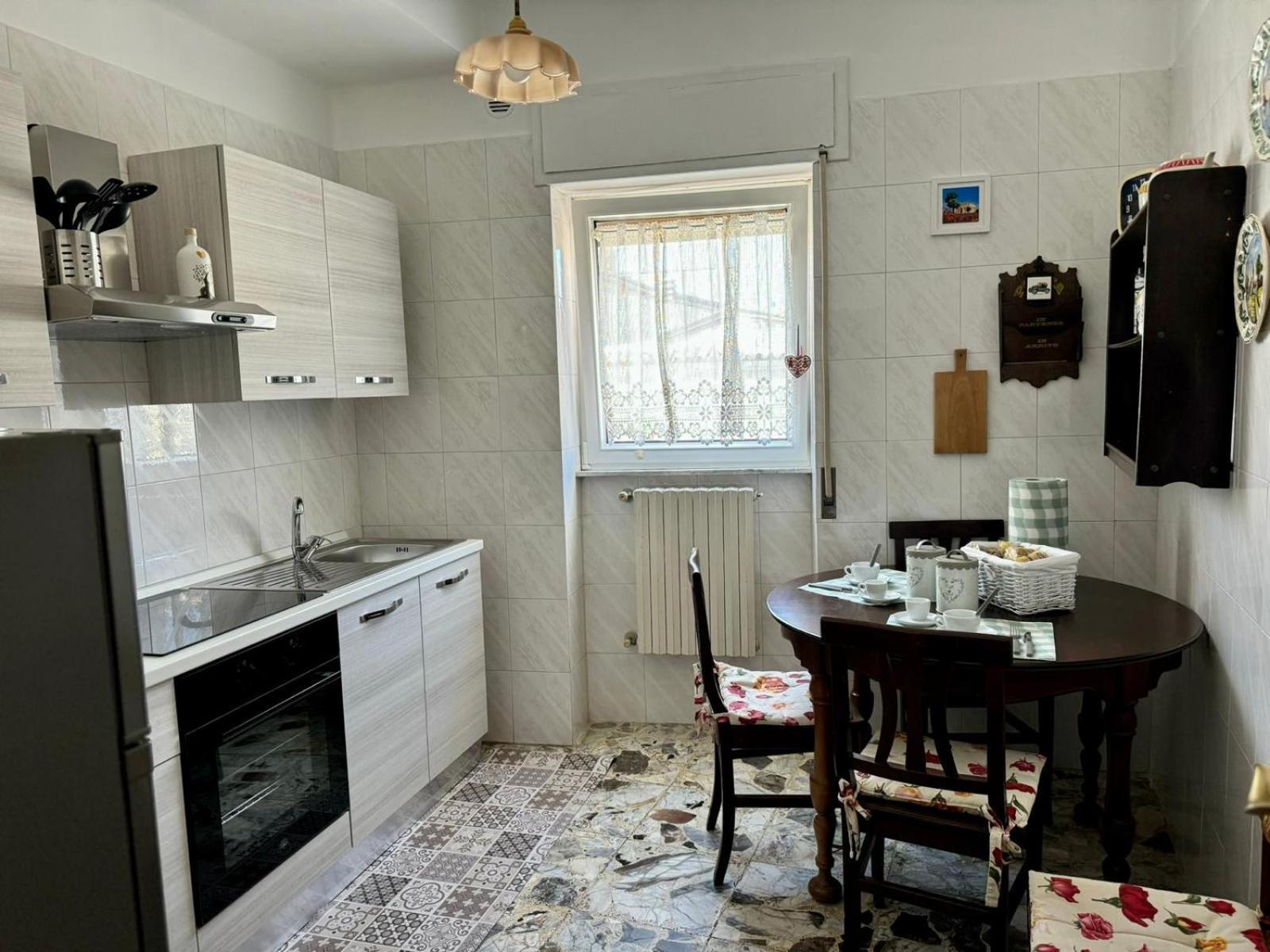 Ely House Apartamento Monte SantʼAngelo Exterior foto