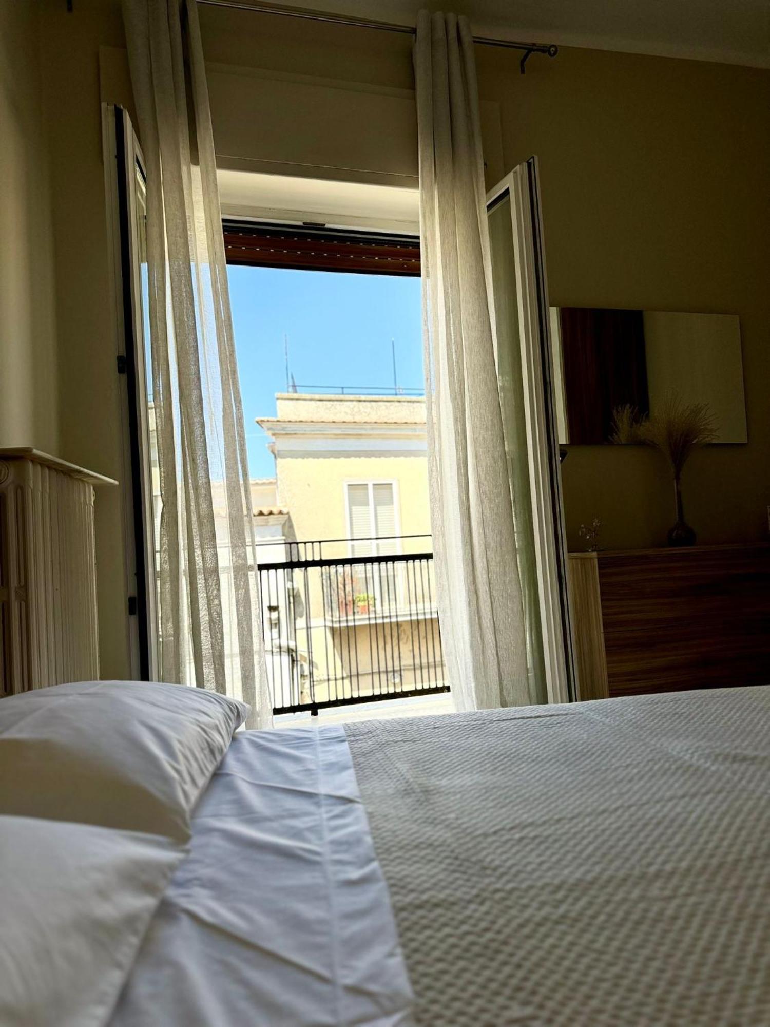 Ely House Apartamento Monte SantʼAngelo Exterior foto