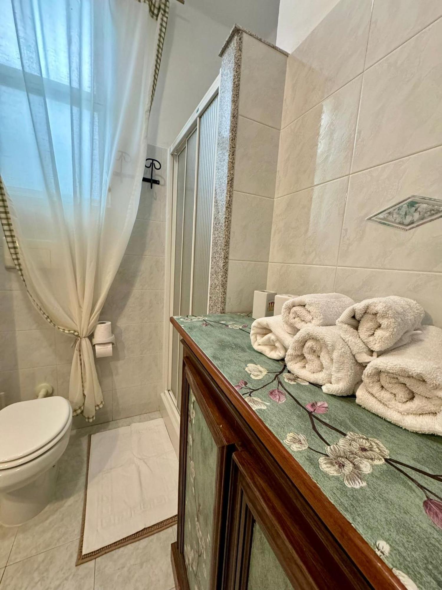 Ely House Apartamento Monte SantʼAngelo Exterior foto